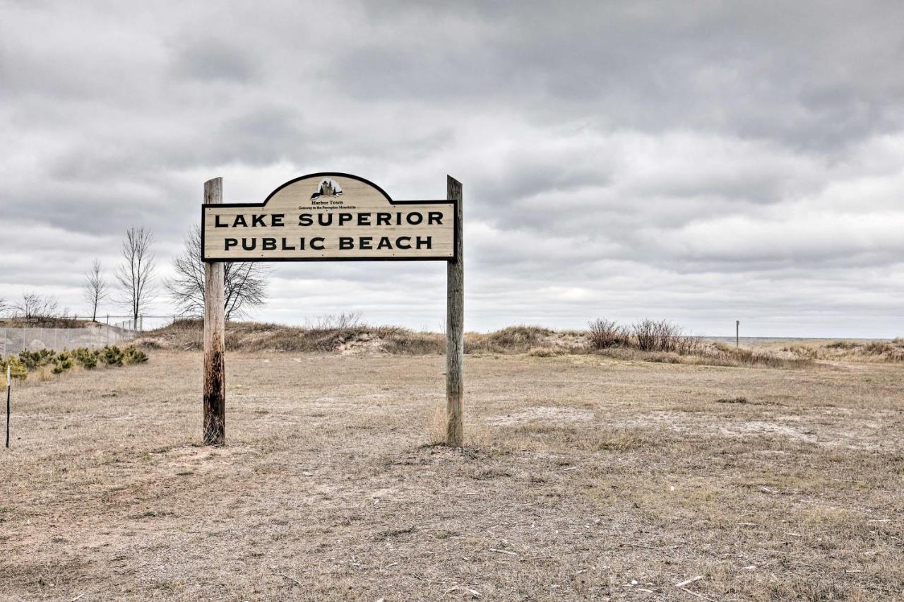 Walk To Lake Superior Ontonagon Home With Fire Pit! Экстерьер фото